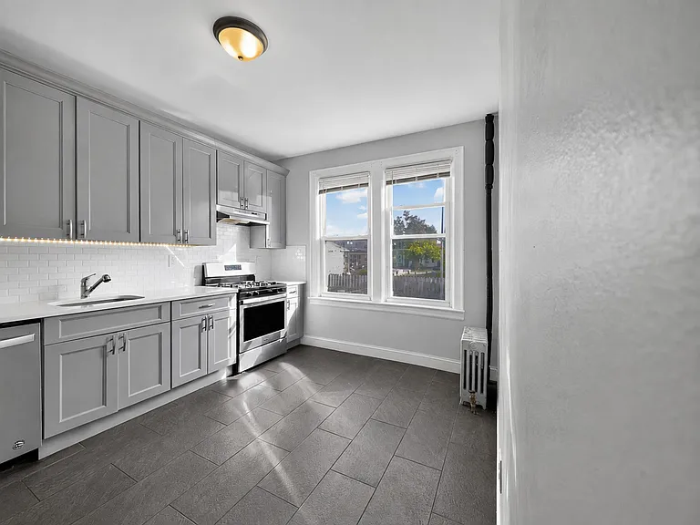 86 W 45th St #1 — Photo 15