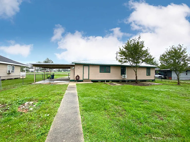 134 Highway 1005 — Photo 11