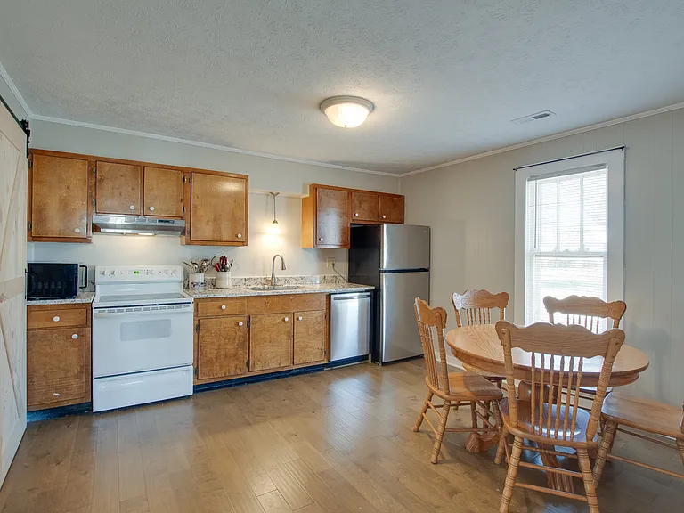 1500 McKinley Ave NE #A — Photo 16