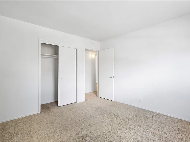 2256 Pacific Ave #G - 2 bedroom | 1 bath | Upper unit — Photo 8