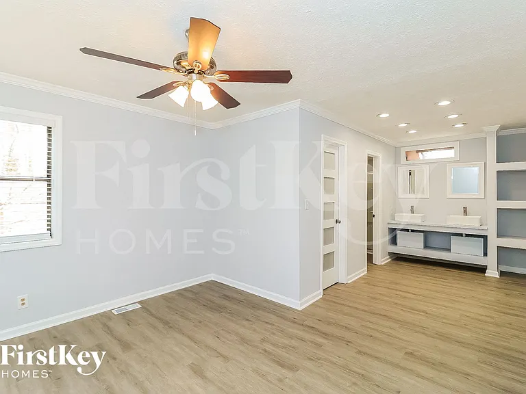 2039 Bascomb Carmel Rd — Photo 9