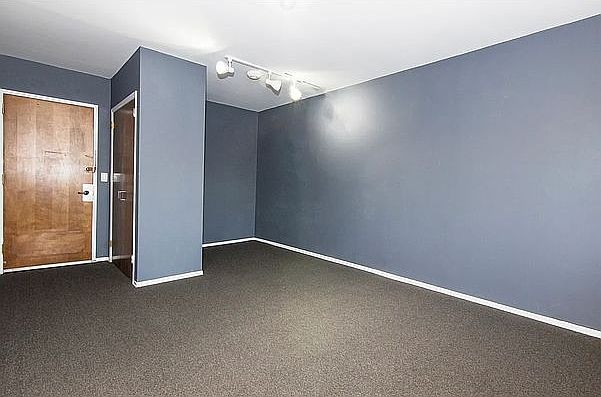 1st image of 4012 Ditmars Blvd #2