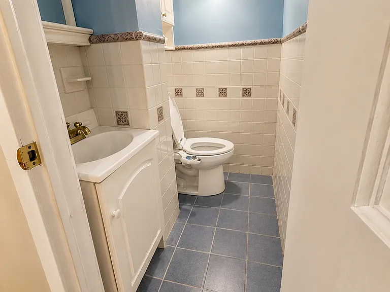 625 Saddle River Rd — Photo 13