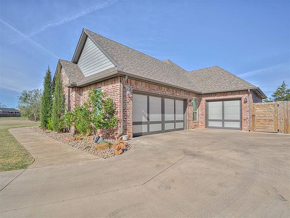 2nd image of 509 Greens Pkwy