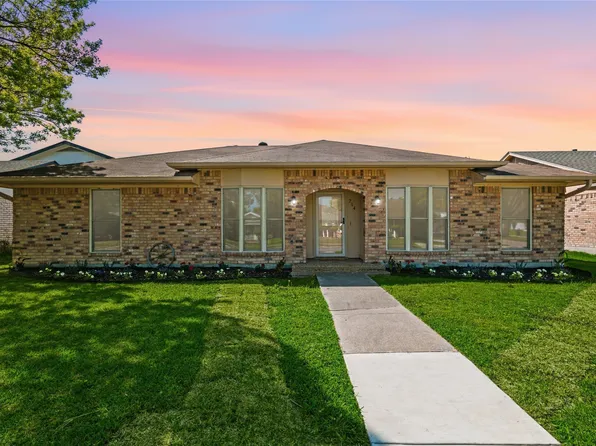 714 Royal Oaks Dr, Garland, TX 75040