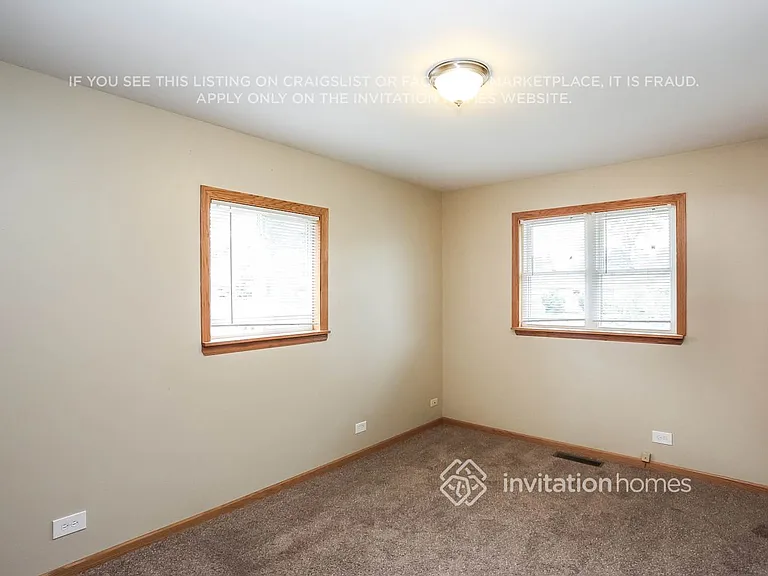 530 Norridge Ln — Photo 14