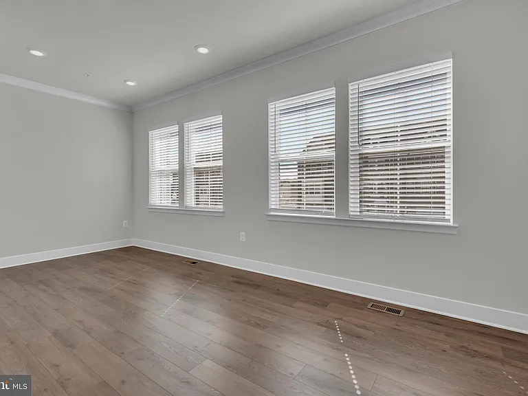 5754 Frederick Douglas Pl — Photo 9