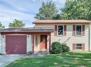 18 Southwinds Dr, Saint Peters, MO 63376