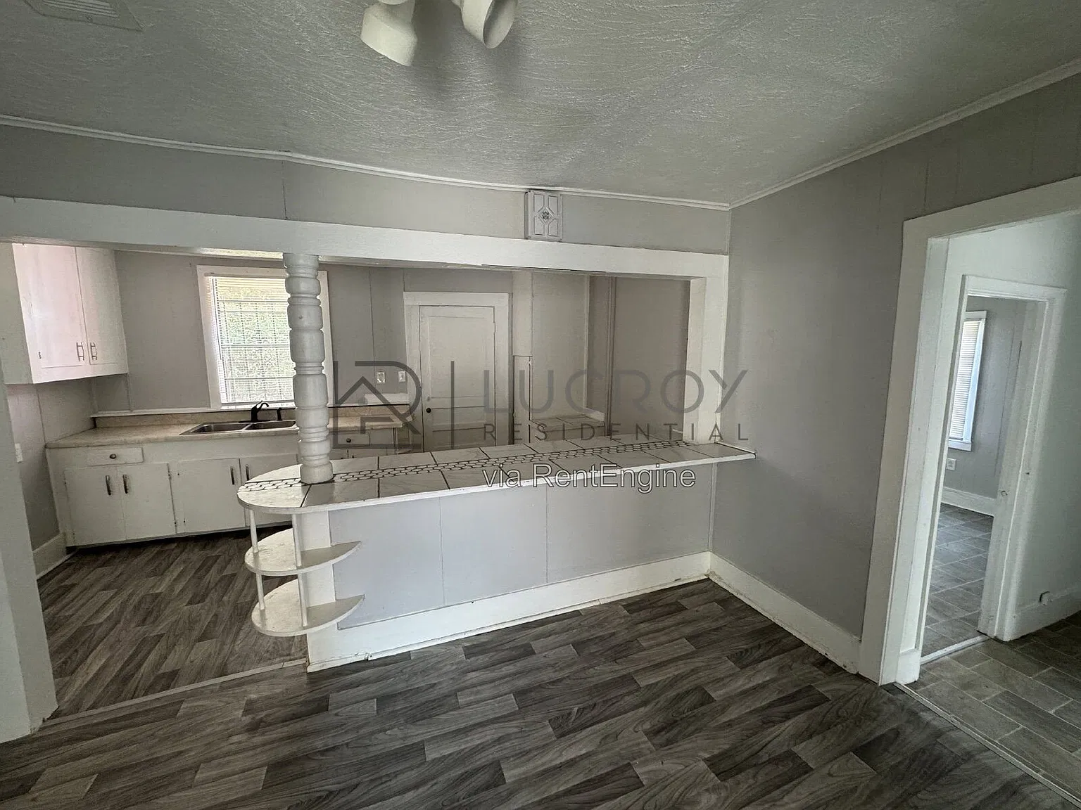 4 bed, 1.0 bath, 1241 sqft, $1,100 — Photo 3