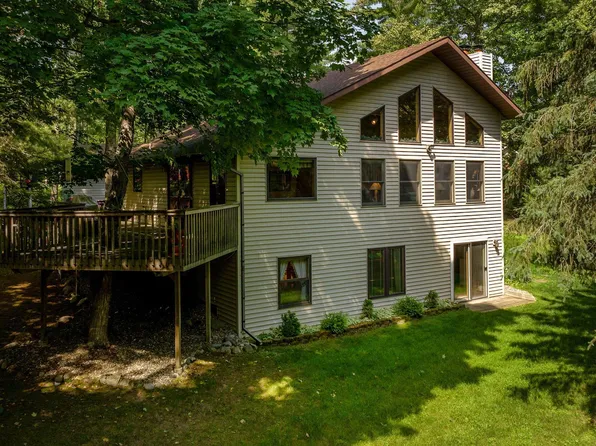 7916 44th Ave NW, Walker, MN 56484