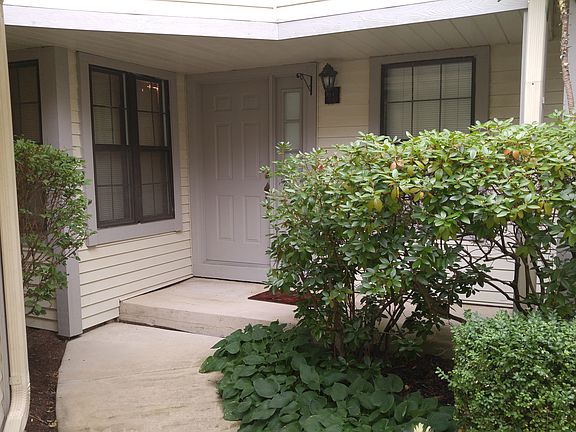 2nd image of 995 N Auburn Woods Dr
