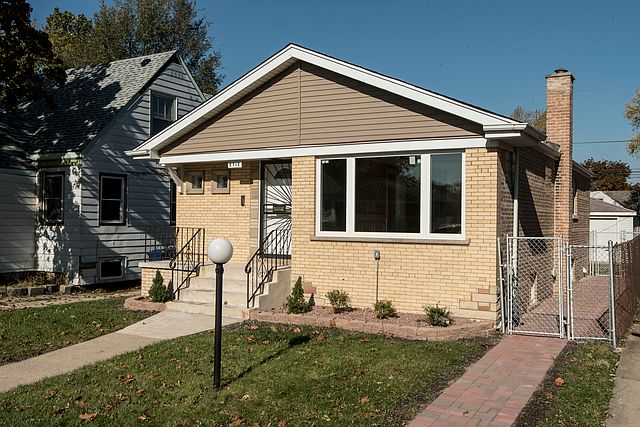 1st image of 2712 W 98th St