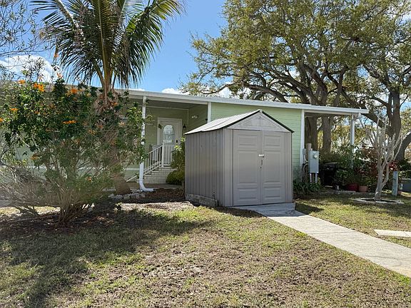 4th image of 3702 Yardarm Dr
