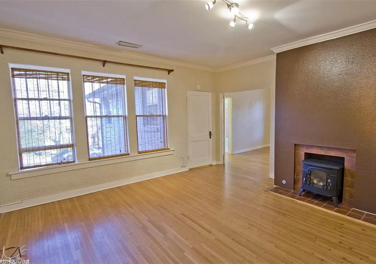 Fairfax Terrace Condos — Photo 1