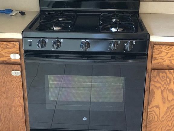 Kitchen 3 - New Gas Range