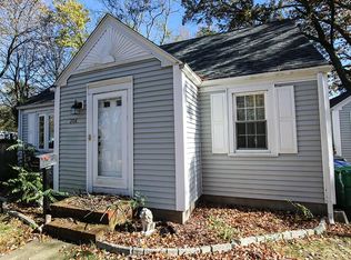 204 George Arden Ave, Warwick, RI 02886