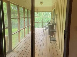 1033 Cowan Ridge Rd, Powell, MO 65730