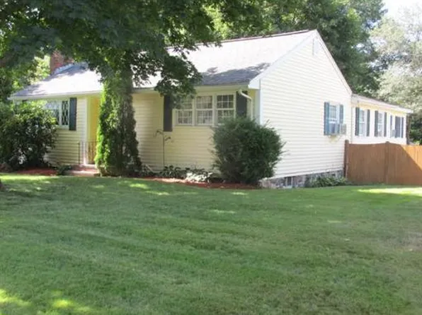 5 James St, Burlington, MA 01803
