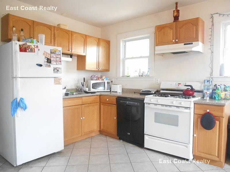 1st image of 505 Washington St #11