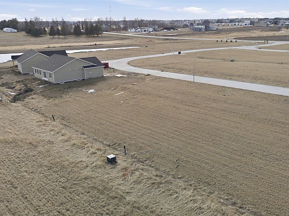 2nd image of 1365 NW Linda Ln