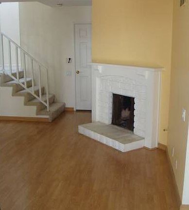 4442 Alderport Living Roo