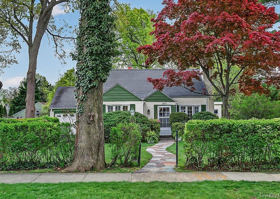 1st image of 1061 Clay Avenue