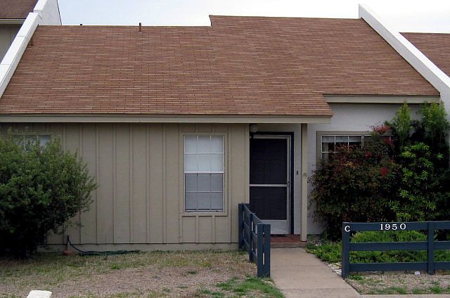 1st image of 1950C Leslie Dr