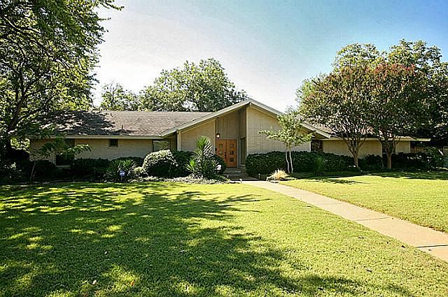 1st image of 3756 Townsend Dr