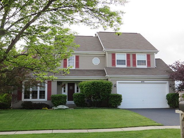 1st image of 899 Waterford Dr