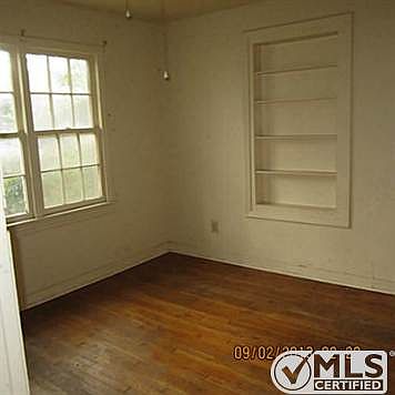 3rd image of 2865 S 5th St