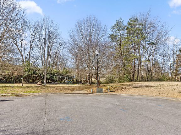 2nd image of 7101 Goldenrod Ct
