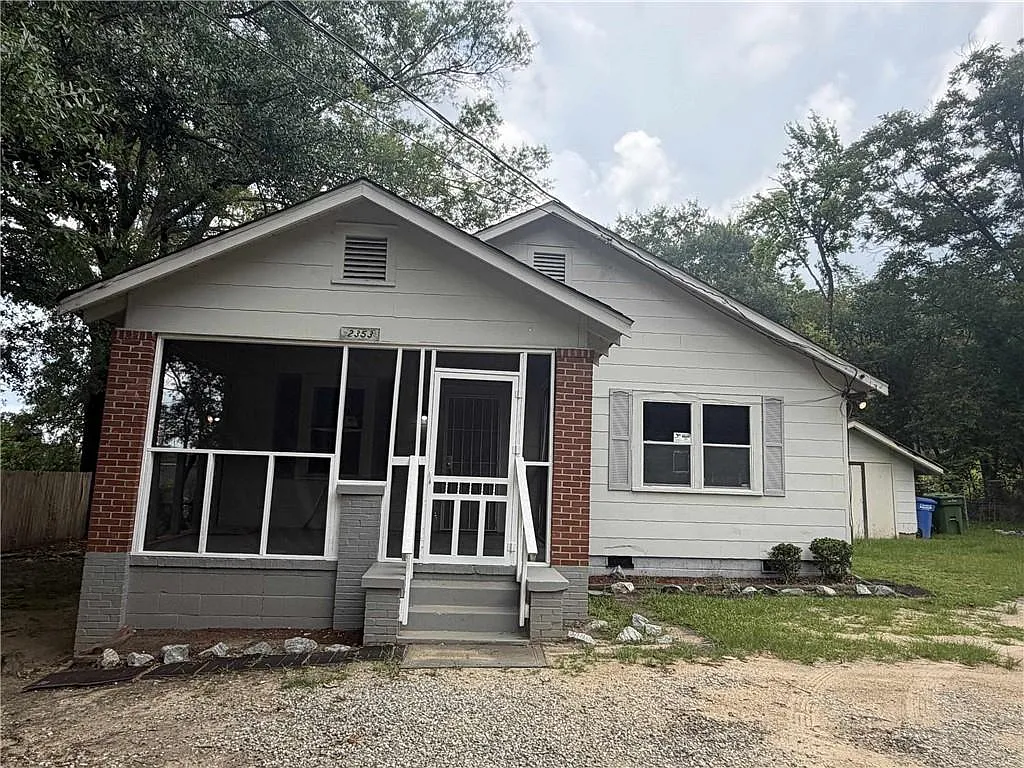 3 bed, 2.0 bath, 1568 sqft, $1,200 — Photo 1
