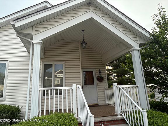 2nd image of 38 Quinlan Ave