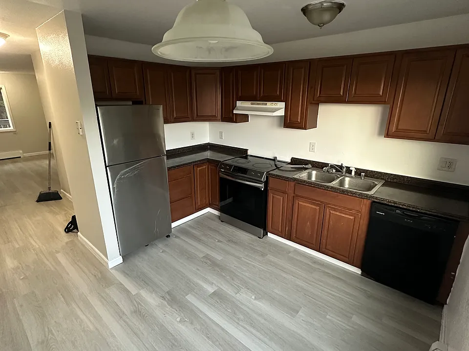 1301 Balfour Dr #2