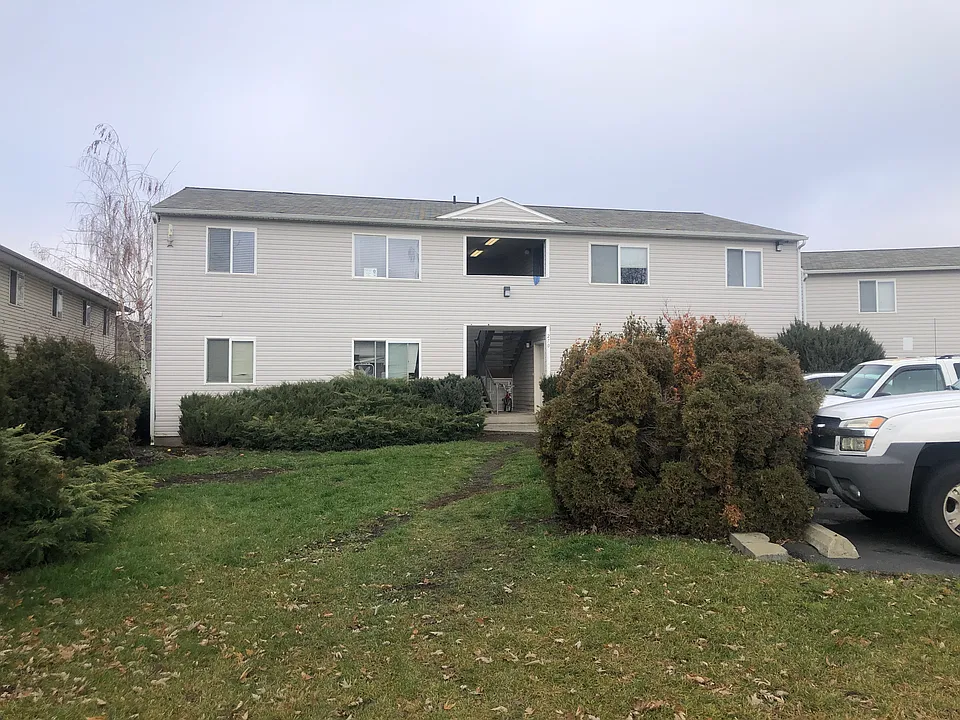 270 NW Clay Ct #A