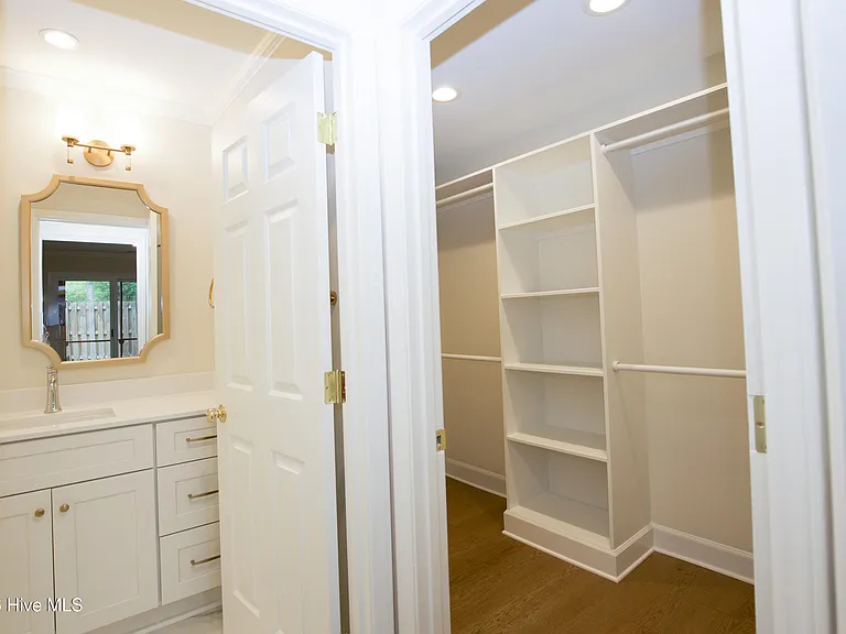 131 Racquet Ln — Photo 66