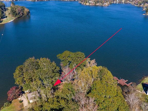 3rd image of 660 Lee Road 347