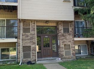 38290 Fairway Ct APT 151B, Clinton Township, MI 48038