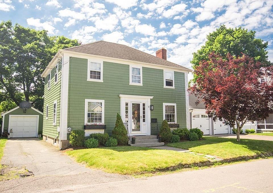 1st image of 11 Oriole St