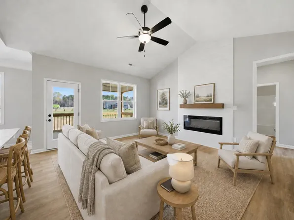9278 Bear Run Ln, Middlesex, NC 27557