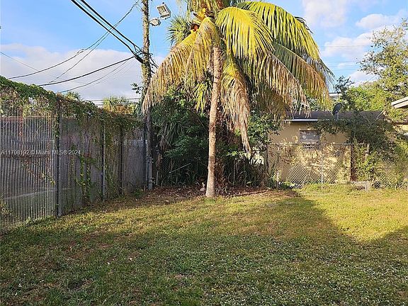 4th image of 2316 NW 9th Ct