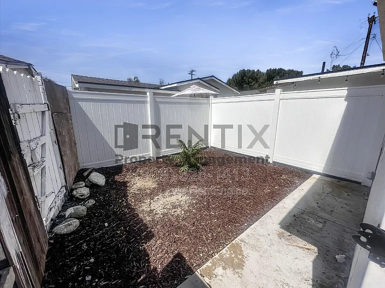787 N Reservoir St — Photo 17