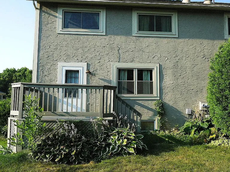 318 Old Spring Ct — Photo 23