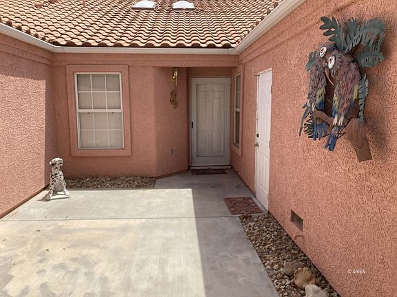 2nd image of 722 Peartree Ln