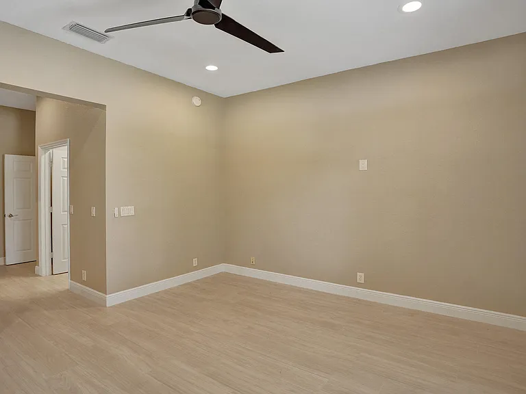 5779 NW 120th Ave — Photo 28