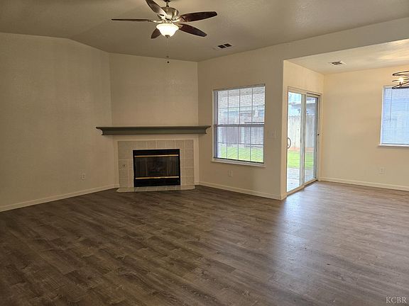 2nd image of 922 Don Medico Dr