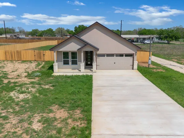 16118 Vaquero Dr., Atascosa, TX 78002
