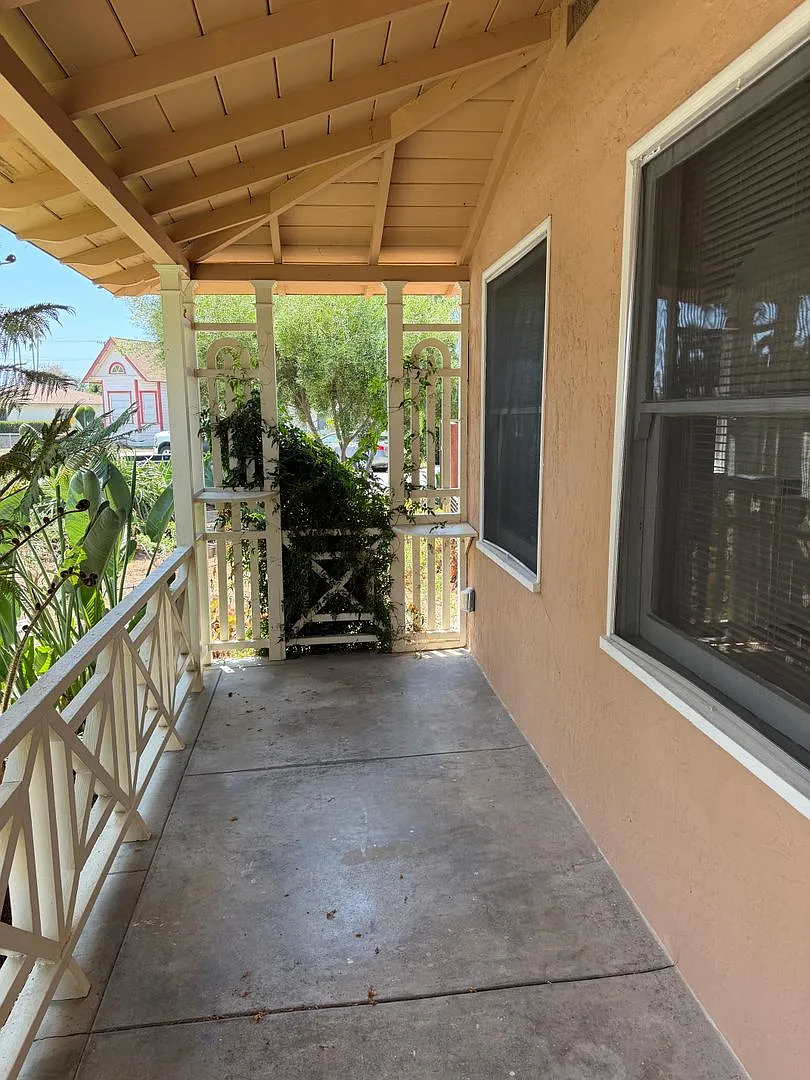 Midtown Ventura Charmer! — Photo 2