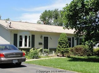 123 N Aspen Ave, Sterling, VA 20164