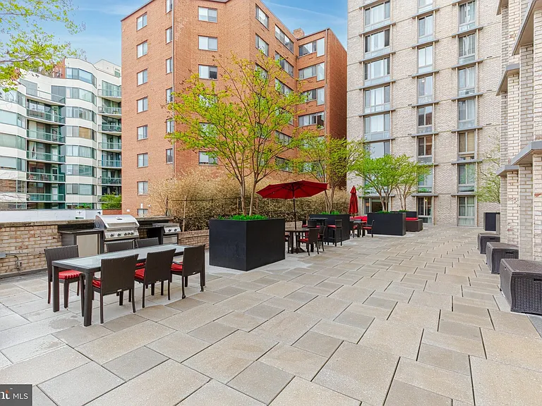 950 25th St NW #327N — Photo 21
